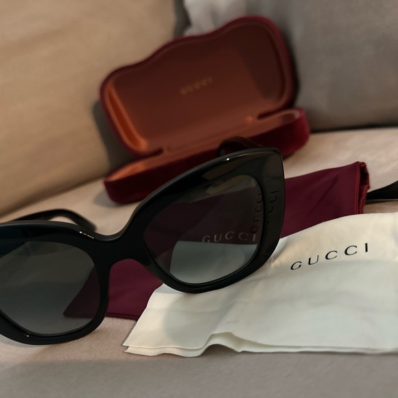 Gucci cat eye sunglasses - Picture 3 of 6